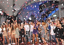 Выдув и сброс конфетти